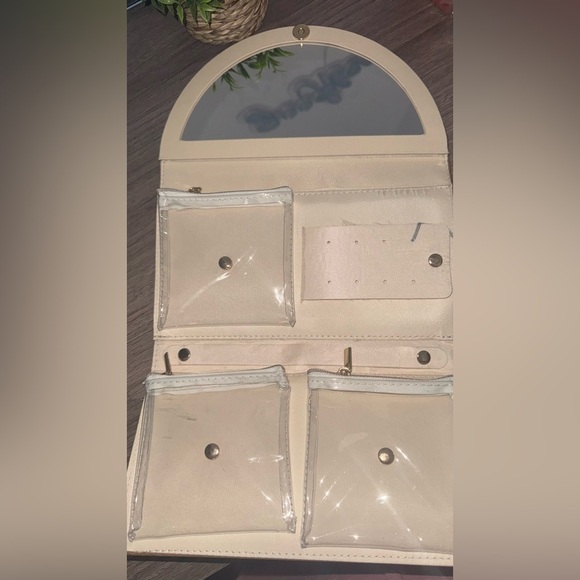 a new day Yellow and Tan Clutch - Picture 4 of 6